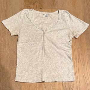 Brandy Melville Light Gray Short Sleeve Top